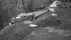 Modrá sjezdovka - dojezd k lanové dráze