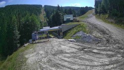 Blue ski slope – run to the cable car station