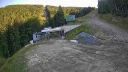 Niebieska trasa narciarska – zjazd do stacji kolejki linowej