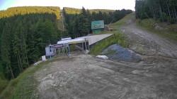 Niebieska trasa narciarska – zjazd do stacji kolejki linowej