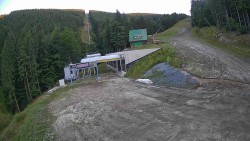 Niebieska trasa narciarska – zjazd do stacji kolejki linowej