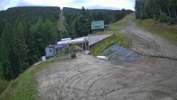 Niebieska trasa narciarska – zjazd do stacji kolejki linowej