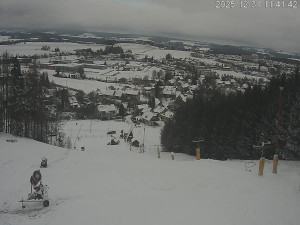 Ski areál Dlouhoňovice - Sjezdovka - 31.12.2025 v 11:45 Ski areál Dlouhoňovice - Sjezdovka - 31.12.2025 v 11:45