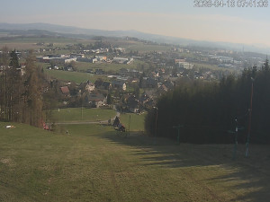 Ski areál Dlouhoňovice - Sjezdovka - 10.4.2026 v 08:45 Ski areál Dlouhoňovice - Sjezdovka - 10.4.2026 v 08:45