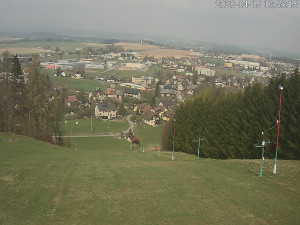 Ski areál Dlouhoňovice - Sjezdovka - 15.4.2026 v 15:02 Ski areál Dlouhoňovice - Sjezdovka - 15.4.2026 v 15:02