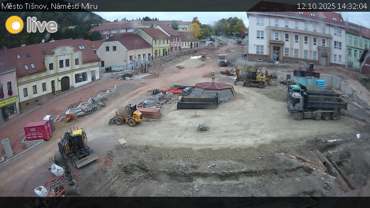 Město Tišnov - Náměstí Míru - 12.10.2025 v 14:32 Město Tišnov - Náměstí Míru - 12.10.2025 v 14:32