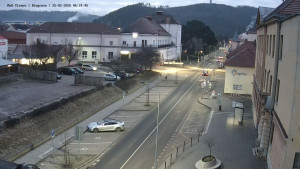 Město Tišnov - Riegerova ulice - 25.2.2026 v 06:30 Město Tišnov - Riegerova ulice - 25.2.2026 v 06:30