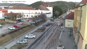 Město Tišnov - Riegerova ulice - 25.2.2026 v 17:45 Město Tišnov - Riegerova ulice - 25.2.2026 v 17:45