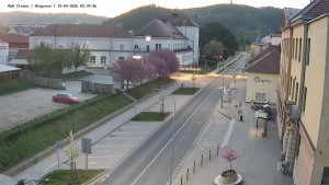 Město Tišnov - Riegerova ulice - 19.4.2026 v 05:45 Město Tišnov - Riegerova ulice - 19.4.2026 v 05:45
