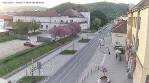 Město Tišnov - Riegerova ulice - 19.4.2026 v 06:15 Město Tišnov - Riegerova ulice - 19.4.2026 v 06:15