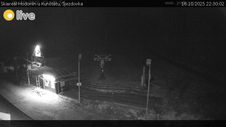 Skiareál Hodonín u Kunštátu - Sjezdovka - 16.10.2025 v 22:30 Skiareál Hodonín u Kunštátu - Sjezdovka - 16.10.2025 v 22:30
