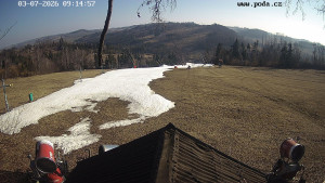 Skiareál Hodonín u Kunštátu - Sjezdovka, panorama východ - 7.3.2026 v 09:15 Skiareál Hodonín u Kunštátu - Sjezdovka, panorama východ - 7.3.2026 v 09:15