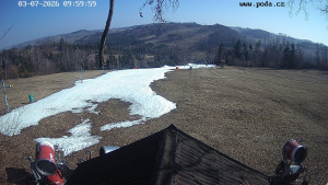 Skiareál Hodonín u Kunštátu - Sjezdovka, panorama východ - 7.3.2026 v 10:00 Skiareál Hodonín u Kunštátu - Sjezdovka, panorama východ - 7.3.2026 v 10:00