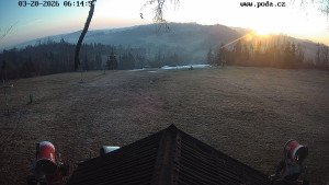 Skiareál Hodonín u Kunštátu - Sjezdovka, panorama východ - 20.3.2026 v 06:15 Skiareál Hodonín u Kunštátu - Sjezdovka, panorama východ - 20.3.2026 v 06:15