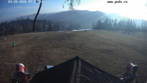Skiareál Hodonín u Kunštátu - Sjezdovka, panorama východ - 20.3.2026 v 07:15 Skiareál Hodonín u Kunštátu - Sjezdovka, panorama východ - 20.3.2026 v 07:15