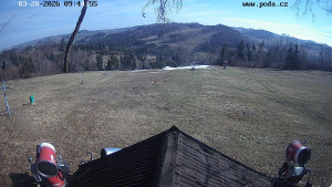 Skiareál Hodonín u Kunštátu - Sjezdovka, panorama východ - 20.3.2026 v 09:45 Skiareál Hodonín u Kunštátu - Sjezdovka, panorama východ - 20.3.2026 v 09:45