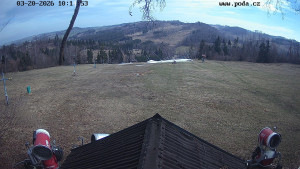 Skiareál Hodonín u Kunštátu - Sjezdovka, panorama východ - 20.3.2026 v 10:15 Skiareál Hodonín u Kunštátu - Sjezdovka, panorama východ - 20.3.2026 v 10:15