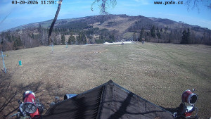 Skiareál Hodonín u Kunštátu - Sjezdovka, panorama východ - 20.3.2026 v 12:00 Skiareál Hodonín u Kunštátu - Sjezdovka, panorama východ - 20.3.2026 v 12:00