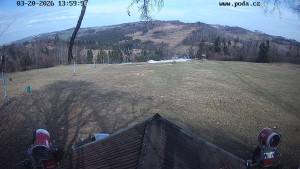Skiareál Hodonín u Kunštátu - Sjezdovka, panorama východ - 20.3.2026 v 14:00 Skiareál Hodonín u Kunštátu - Sjezdovka, panorama východ - 20.3.2026 v 14:00