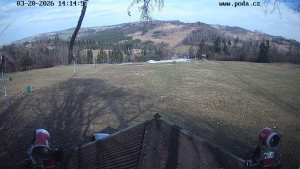 Skiareál Hodonín u Kunštátu - Sjezdovka, panorama východ - 20.3.2026 v 14:15 Skiareál Hodonín u Kunštátu - Sjezdovka, panorama východ - 20.3.2026 v 14:15