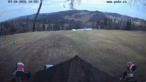 Skiareál Hodonín u Kunštátu - Sjezdovka, panorama východ - 20.3.2026 v 15:00 Skiareál Hodonín u Kunštátu - Sjezdovka, panorama východ - 20.3.2026 v 15:00