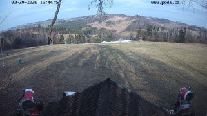 Skiareál Hodonín u Kunštátu - Sjezdovka, panorama východ - 20.3.2026 v 15:45 Skiareál Hodonín u Kunštátu - Sjezdovka, panorama východ - 20.3.2026 v 15:45