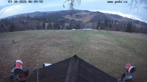 Skiareál Hodonín u Kunštátu - Sjezdovka, panorama východ - 30.3.2026 v 07:45 Skiareál Hodonín u Kunštátu - Sjezdovka, panorama východ - 30.3.2026 v 07:45