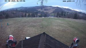 Skiareál Hodonín u Kunštátu - Sjezdovka, panorama východ - 30.3.2026 v 08:00 Skiareál Hodonín u Kunštátu - Sjezdovka, panorama východ - 30.3.2026 v 08:00