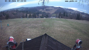 Skiareál Hodonín u Kunštátu - Sjezdovka, panorama východ - 30.3.2026 v 08:15 Skiareál Hodonín u Kunštátu - Sjezdovka, panorama východ - 30.3.2026 v 08:15