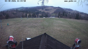 Skiareál Hodonín u Kunštátu - Sjezdovka, panorama východ - 30.3.2026 v 12:15 Skiareál Hodonín u Kunštátu - Sjezdovka, panorama východ - 30.3.2026 v 12:15