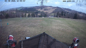 Skiareál Hodonín u Kunštátu - Sjezdovka, panorama východ - 30.3.2026 v 13:45 Skiareál Hodonín u Kunštátu - Sjezdovka, panorama východ - 30.3.2026 v 13:45