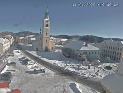 Náměstí, koste sv. Markéty