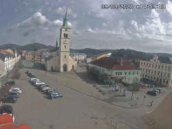 Náměstí, koste sv. Markéty