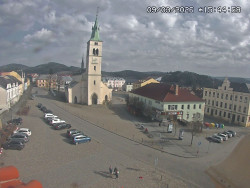 Náměstí, koste sv. Markéty