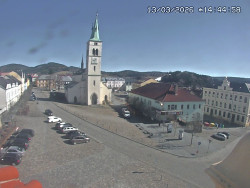 Náměstí, koste sv. Markéty