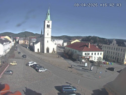 Náměstí, koste sv. Markéty