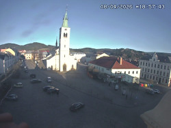 Náměstí, koste sv. Markéty