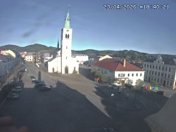 Náměstí, koste sv. Markéty