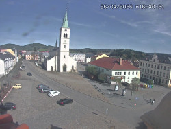 Náměstí, koste sv. Markéty