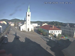 Náměstí, koste sv. Markéty