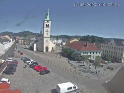 Náměstí, koste sv. Markéty