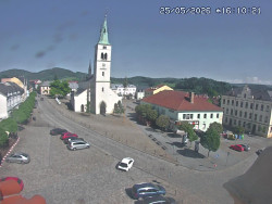 Náměstí, koste sv. Markéty