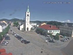 Náměstí, koste sv. Markéty