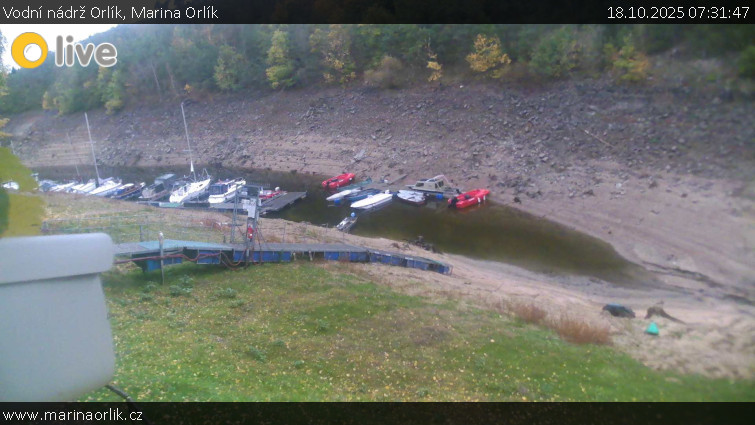Vodní nádrž Orlík - Marina Orlík - 18.10.2025 v 07:31 Vodní nádrž Orlík - Marina Orlík - 18.10.2025 v 07:31