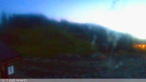 Ski areál Razula - Dolní část sjezdovky - 13.11.2025 v 16:45 Ski areál Razula - Dolní část sjezdovky - 13.11.2025 v 16:45