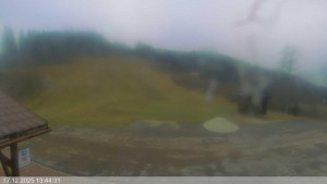 Ski areál Razula - Dolní část sjezdovky - 17.12.2025 v 13:45 Ski areál Razula - Dolní část sjezdovky - 17.12.2025 v 13:45