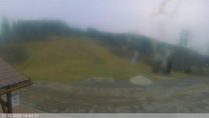 Ski areál Razula - Dolní část sjezdovky - 17.12.2025 v 14:45 Ski areál Razula - Dolní část sjezdovky - 17.12.2025 v 14:45