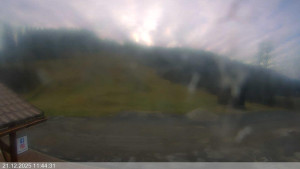 Ski areál Razula - Dolní část sjezdovky - 21.12.2025 v 11:45 Ski areál Razula - Dolní část sjezdovky - 21.12.2025 v 11:45