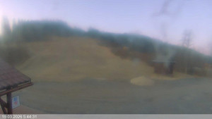 Ski areál Razula - Dolní část sjezdovky - 19.3.2026 v 05:45 Ski areál Razula - Dolní část sjezdovky - 19.3.2026 v 05:45