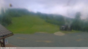 Skigebiet Razula - Unterer Teil der Skipiste - 16.6.2026 v 19:45 Skigebiet Razula - Unterer Teil der Skipiste - 16.6.2026 v 19:45